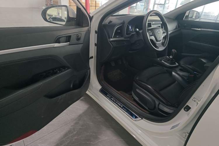 Used Hyundai Elantra (6th Generation / Lingdong) 2016 1.6L Manual ZhiXuan·Youth Edition Driver Seat