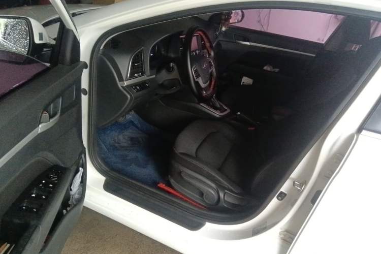 Used Hyundai Elantra (6th Generation / Lingdong) 2016 1.6L Automatic ZhiXuan – Elite Version Driver Seat