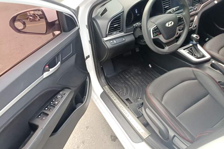 Used Hyundai Elantra (6th Generation / Lingdong) 2016 1.6L Automatic ZhiXuan – Elite Version Driver Seat