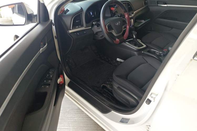 Used Hyundai Elantra (6th Generation / Lingdong) 2016 1.6L Automatic ZhiXuan – Elite Version Driver Seat