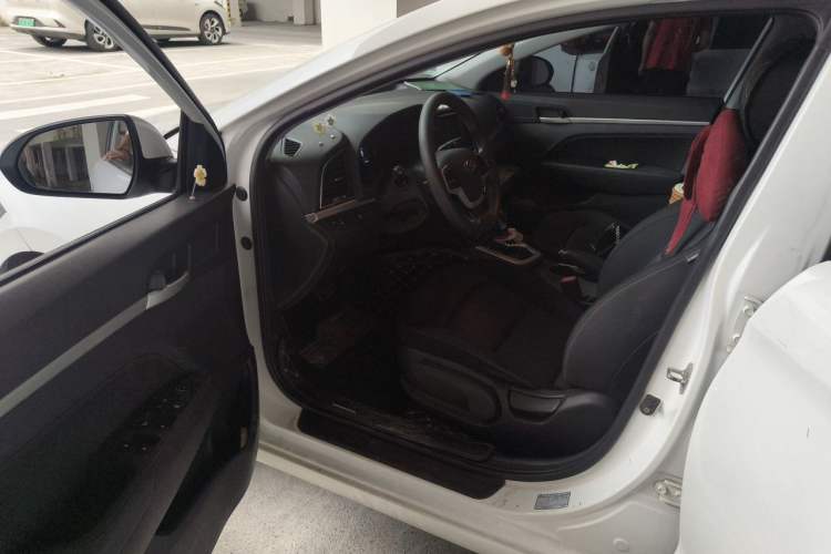 Used Hyundai Elantra (6th Generation / Lingdong) 2016 1.6L Automatic ZhiXuan – Elite Version Driver Seat