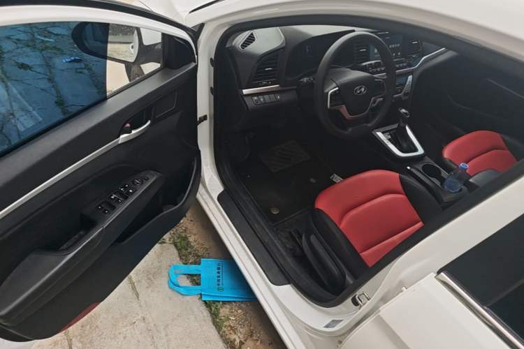 Used Hyundai Elantra (6th Generation / Lingdong) 2016 1.6L Automatic ZhiXuan – Elite Version Driver Seat