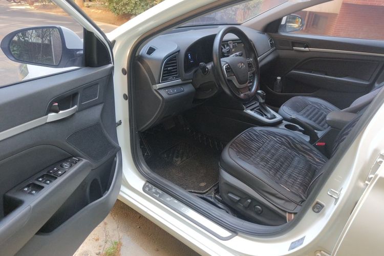 Used Hyundai Elantra (6th Generation / Lingdong) 2016 1.6L Automatic ZhiXuan · Luxury Version Driver Seat