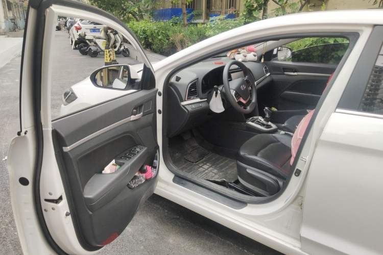 Used Hyundai Elantra (6th Generation / Lingdong) 2016 1.6L Automatic ZhiXuan – Elite Version Driver Seat