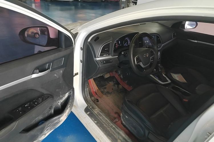 Used Hyundai Elantra (6th Generation / Lingdong) 2016 1.6L Automatic ZhiXuan – Elite Version Driver Seat