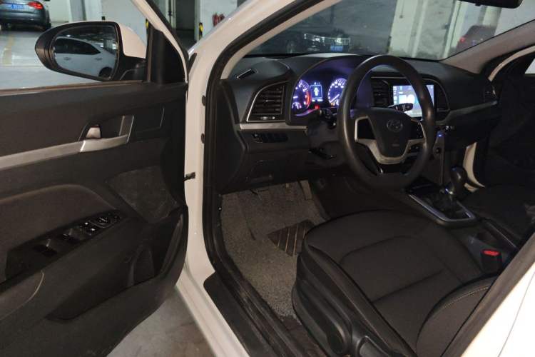 Used Hyundai Elantra (6th Generation / Lingdong) 2016 1.6L Manual ZhiXuan·Youth Edition Driver Seat