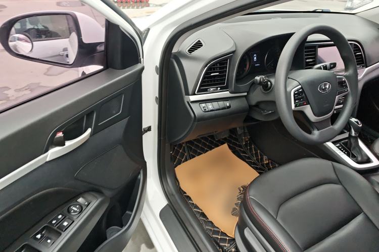 Used Hyundai Elantra (6th Generation / Lingdong) 2016 1.6L Automatic ZhiXuan – Elite Version Driver Seat