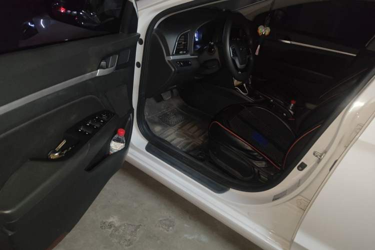 Used Hyundai Elantra (6th Generation / Lingdong) 2016 1.6L Automatic ZhiXuan – Elite Version Driver Seat