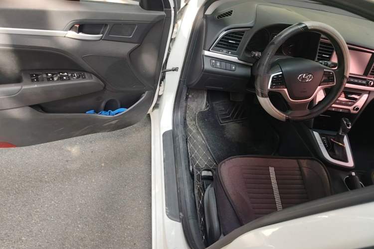 Used Hyundai Elantra (6th Generation / Lingdong) 2016 1.6L Automatic ZhiXuan – Elite Version Driver Seat