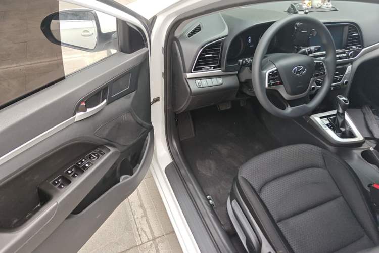 Used Hyundai Elantra (6th Generation / Lingdong) 2016 1.6L Automatic ZhiXuan – Elite Version Driver Seat