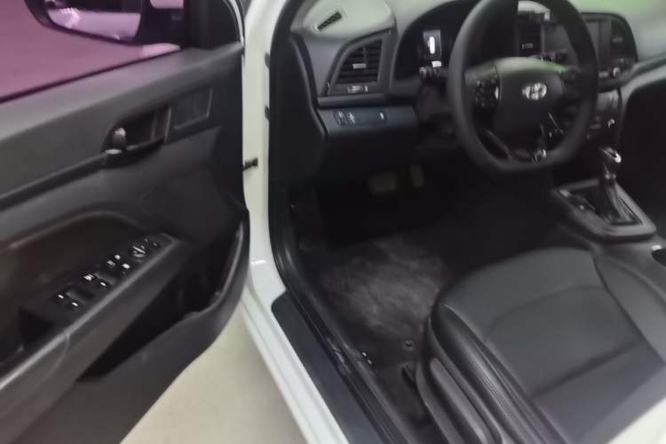 Used Hyundai Elantra (6th Generation / Lingdong) 2016 1.4T Dual-Clutch Xuan Dong · Dynamic Version Driver Seat