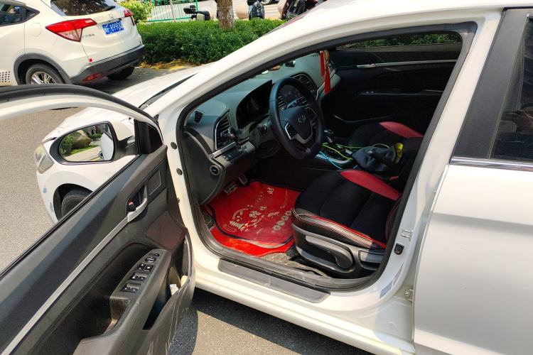 Used Hyundai Elantra (6th Generation / Lingdong) 2016 1.6L Automatic ZhiXuan – Elite Version Driver Seat
