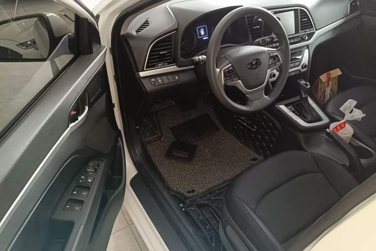 Used Hyundai Elantra (6th Generation / Lingdong) 2016 1.6L Automatic ZhiXuan – Elite Version Driver Seat