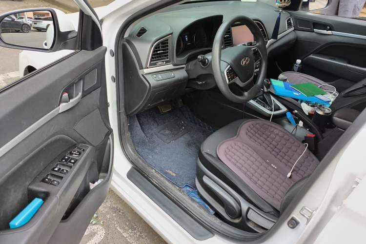 Used Hyundai Elantra (6th Generation / Lingdong) 2016 1.6L Automatic ZhiXuan – Elite Version Driver Seat