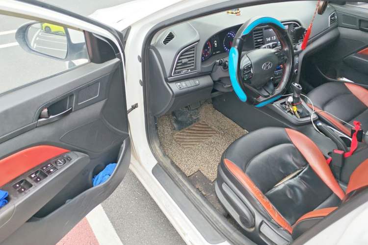 Used Hyundai Elantra (6th Generation / Lingdong) 2016 1.4T Dual-Clutch Xuan Dong · Dynamic Version Driver Seat