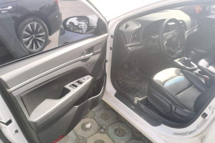 Used Hyundai Elantra (6th Generation / Lingdong) 2016 1.6L Manual ZhiXuan · Dynamic Model Driver Seat