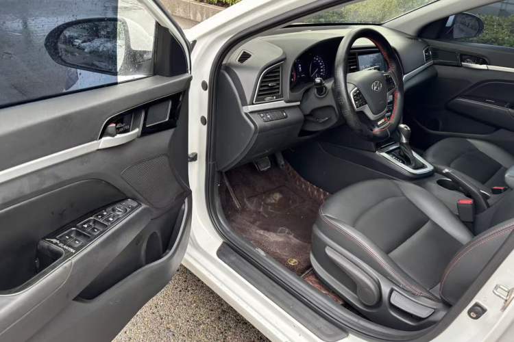 Used Hyundai Elantra (6th Generation / Lingdong) 2016 1.6L Automatic ZhiXuan – Elite Version Driver Seat