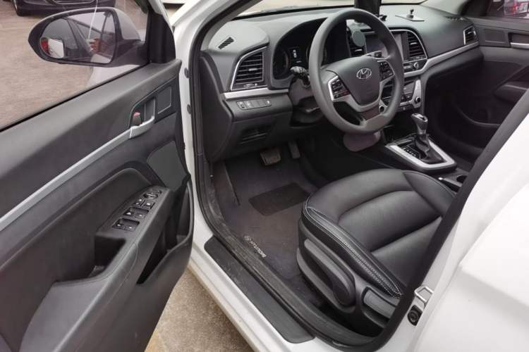 Used Hyundai Elantra (6th Generation / Lingdong) 2016 1.6L Automatic ZhiXuan – Elite Version Driver Seat