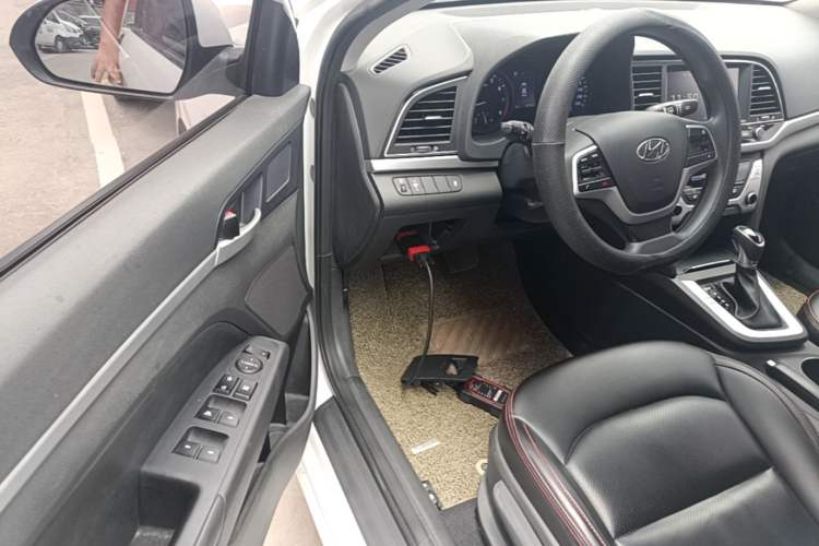 Used Hyundai Elantra (6th Generation / Lingdong) 2016 1.6L Automatic ZhiXuan – Elite Version Driver Seat