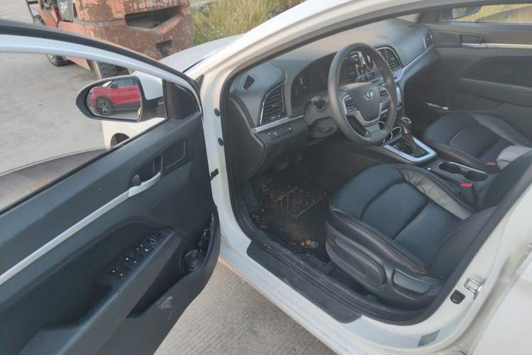 Used Hyundai Elantra (6th Generation / Lingdong) 2016 1.6L Automatic ZhiXuan – Elite Version Driver Seat