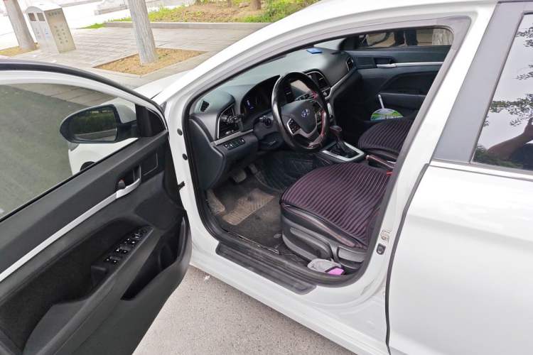 Used Hyundai Elantra (6th Generation / Lingdong) 2016 1.6L Automatic ZhiXuan – Elite Version Driver Seat