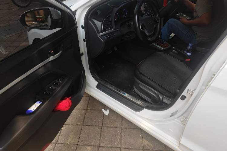 Used Hyundai Elantra (6th Generation / Lingdong) 2016 1.6L Automatic ZhiXuan – Elite Version Driver Seat