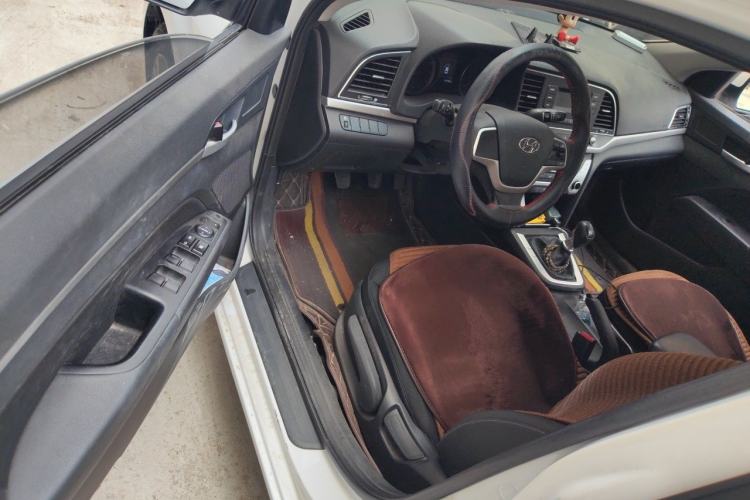 Used Hyundai Elantra (6th Generation / Lingdong) 2016 1.6L Manual ZhiXuan·Youth Edition Driver Seat