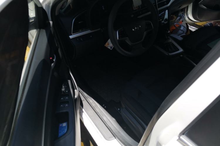 Used Hyundai Elantra (6th Generation / Lingdong) 2016 1.6L Automatic ZhiXuan – Elite Version Driver Seat