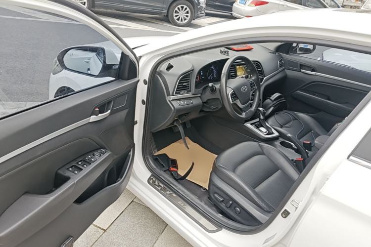 Used Hyundai Elantra (6th Generation / Lingdong) 2016 1.6L Automatic ZhiXuan · Luxury Version Driver Seat