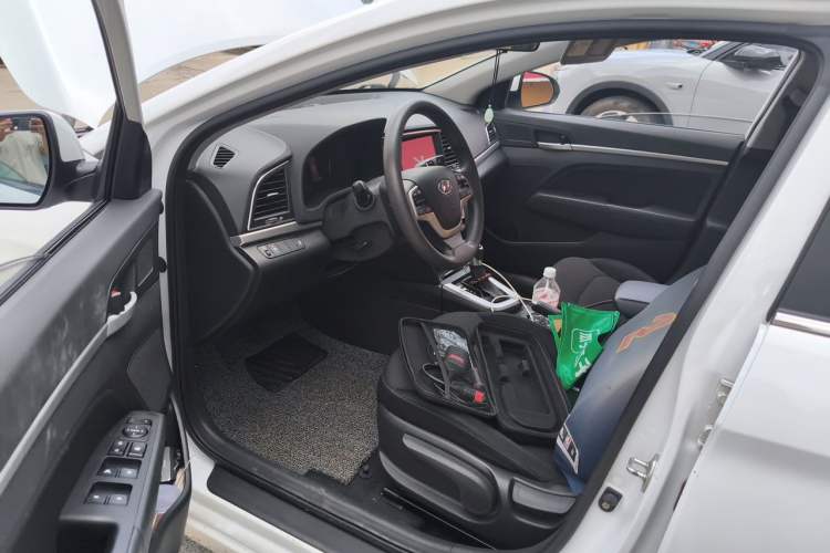 Used Hyundai Elantra (6th Generation / Lingdong) 2016 1.6L Automatic ZhiXuan – Elite Version Driver Seat