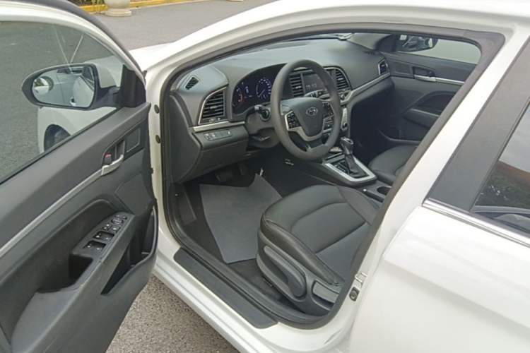 Used Hyundai Elantra (6th Generation / Lingdong) 2016 1.6L Automatic ZhiXuan – Elite Version Driver Seat