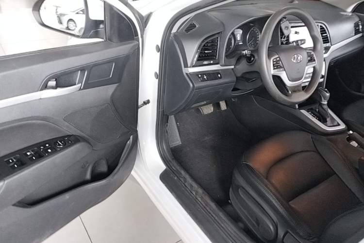 Used Hyundai Elantra (6th Generation / Lingdong) 2016 1.6L Automatic ZhiXuan – Elite Version Driver Seat