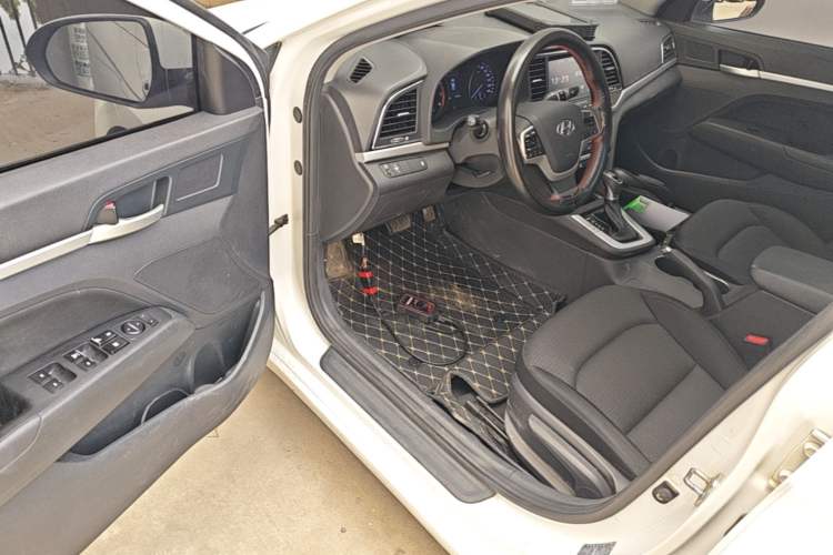 Used Hyundai Elantra (6th Generation / Lingdong) 2016 1.6L Automatic ZhiXuan – Elite Version Driver Seat