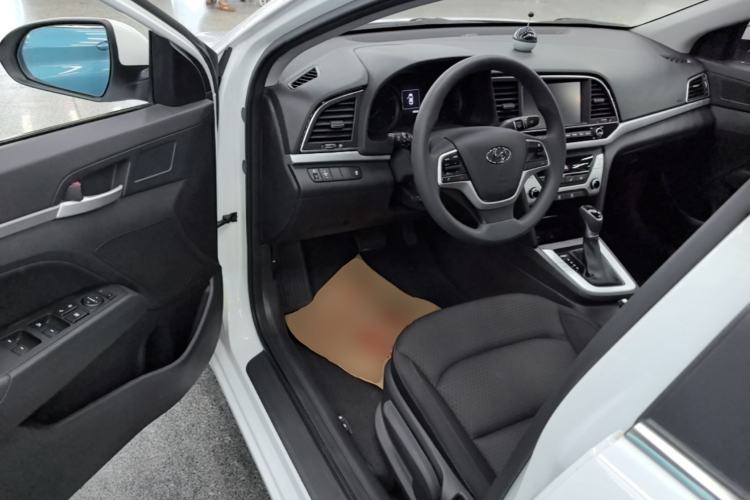 Used Hyundai Elantra (6th Generation / Lingdong) 2016 1.6L Automatic ZhiXuan – Elite Version Driver Seat