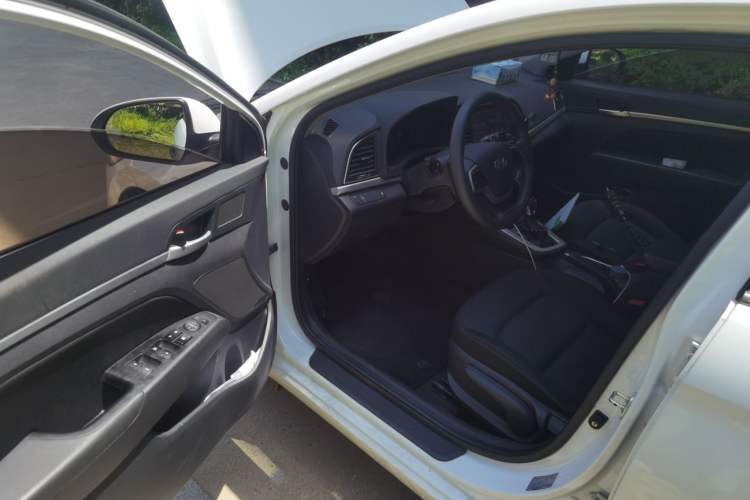 Used Hyundai Elantra (6th Generation / Lingdong) 2016 1.6L Automatic ZhiXuan – Elite Version Driver Seat
