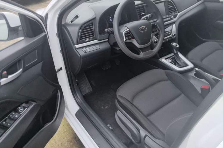 Used Hyundai Elantra (6th Generation / Lingdong) 2016 1.6L Automatic ZhiXuan – Elite Version Driver Seat