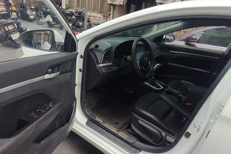 Used Hyundai Elantra (6th Generation / Lingdong) 2016 1.6L Automatic ZhiXuan – Elite Version Driver Seat