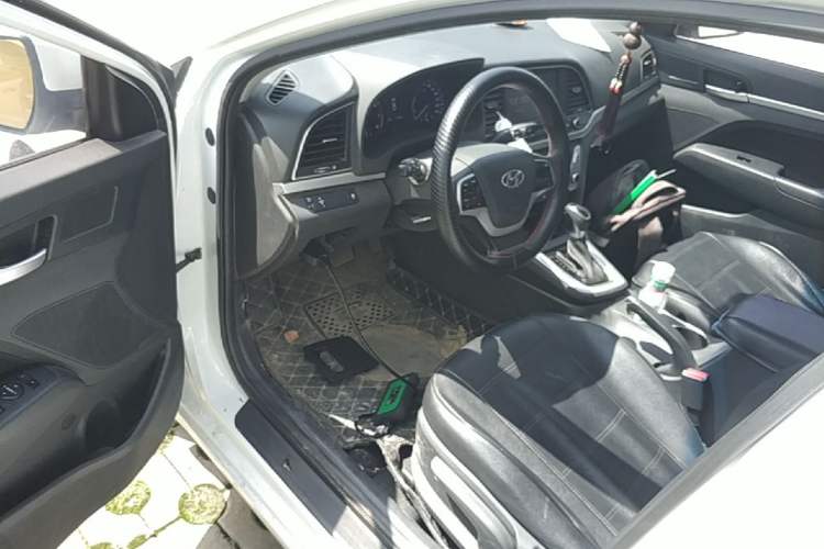 Used Hyundai Elantra (6th Generation / Lingdong) 2016 1.6L Automatic ZhiXuan – Elite Version Driver Seat