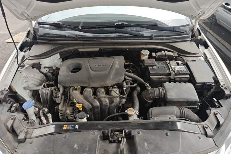 Used Hyundai Elantra (6th Generation / Lingdong) 2016 1.6L Automatic ZhiXuan – Elite Version Engine Bay