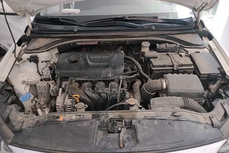Used Hyundai Elantra (6th Generation / Lingdong) 2016 1.6L Manual ZhiXuan · Dynamic Model Engine Bay