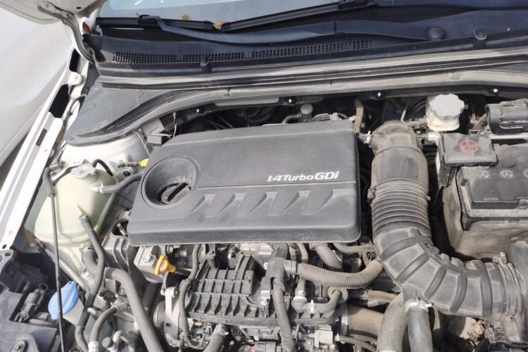 Used Hyundai Elantra (6th Generation / Lingdong) 2016 1.4T Dual-Clutch Xuan Dong · Dynamic Version Engine Bay