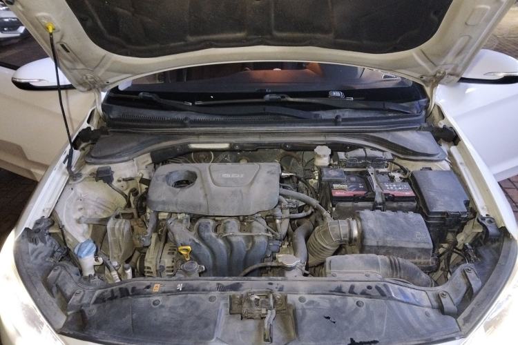 Used Hyundai Elantra (6th Generation / Lingdong) 2016 1.6L Automatic ZhiXuan – Elite Version Engine Bay