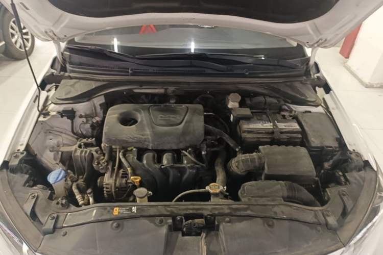 Used Hyundai Elantra (6th Generation / Lingdong) 2016 1.6L Automatic ZhiXuan – Elite Version Engine Bay