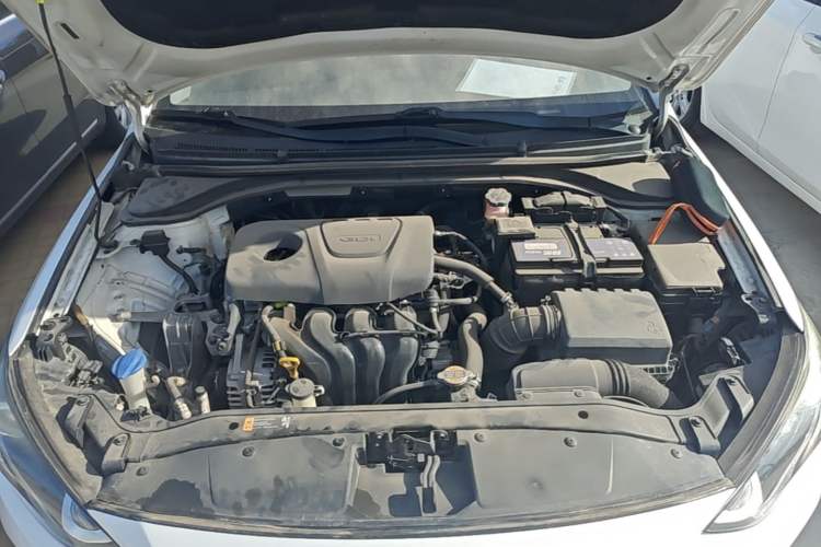Used Hyundai Elantra (6th Generation / Lingdong) 2016 1.6L Automatic ZhiXuan – Elite Version Engine Bay