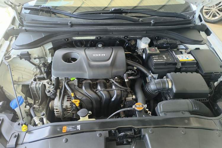 Used Hyundai Elantra (6th Generation / Lingdong) 2016 1.6L Automatic ZhiXuan – Elite Version Engine Bay