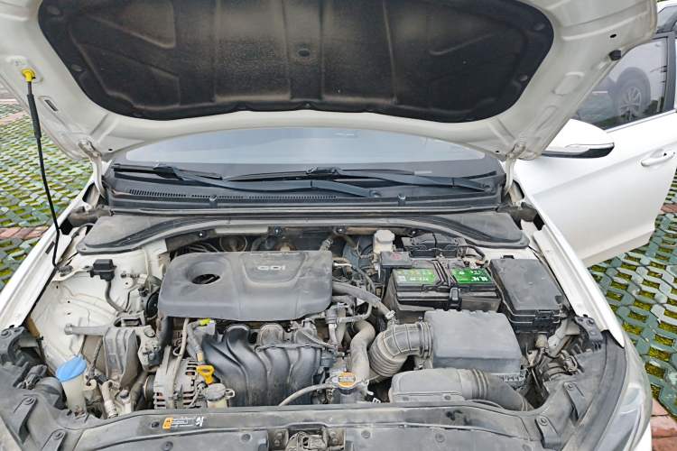 Used Hyundai Elantra (6th Generation / Lingdong) 2016 1.6L Automatic ZhiXuan – Elite Version Engine Bay