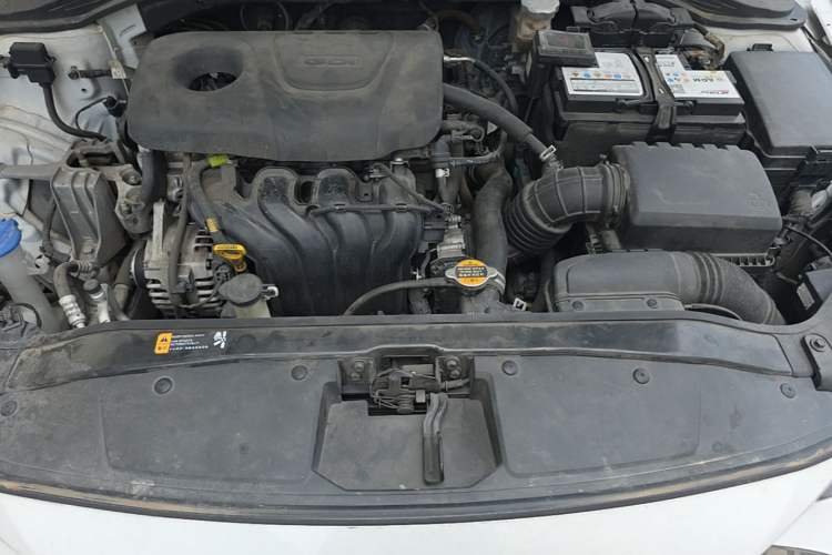 Used Hyundai Elantra (6th Generation / Lingdong) 2016 1.6L Automatic ZhiXuan – Elite Version Engine Bay