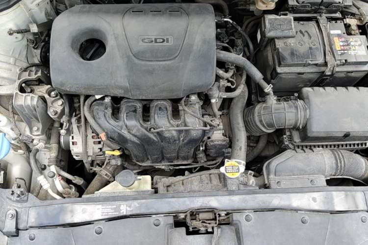 Used Hyundai Elantra (6th Generation / Lingdong) 2016 1.6L Automatic ZhiXuan – Elite Version Engine Bay