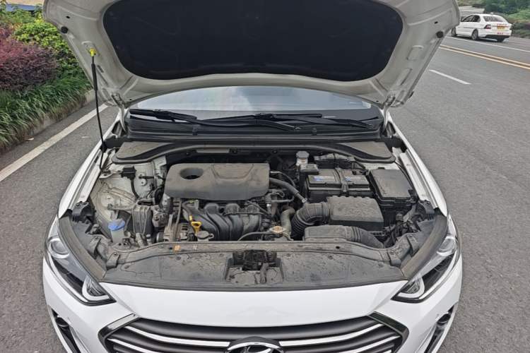 Used Hyundai Elantra (6th Generation / Lingdong) 2016 1.6L Automatic ZhiXuan · Luxury Version Engine Bay