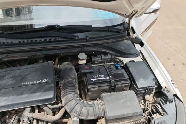 Used Hyundai Elantra (6th Generation / Lingdong) 2016 1.4T Dual-Clutch Xuan Dong · Dynamic Version Engine Bay Left